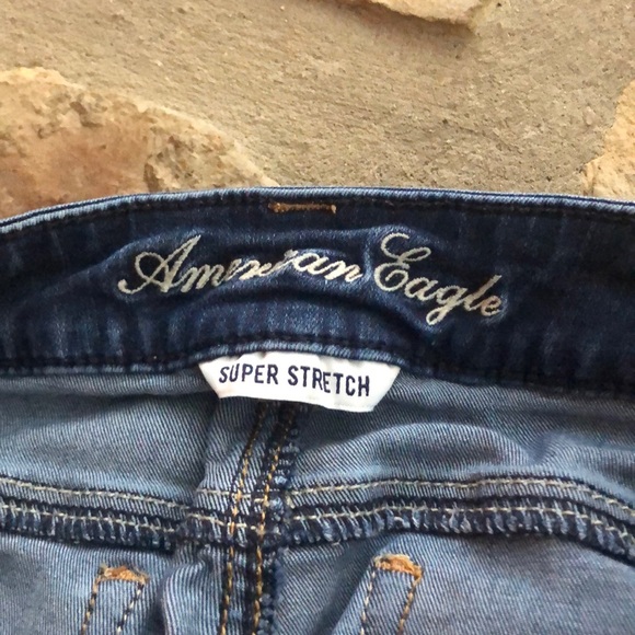 Girls distressed American eagle shorts - Picture 4 of 5